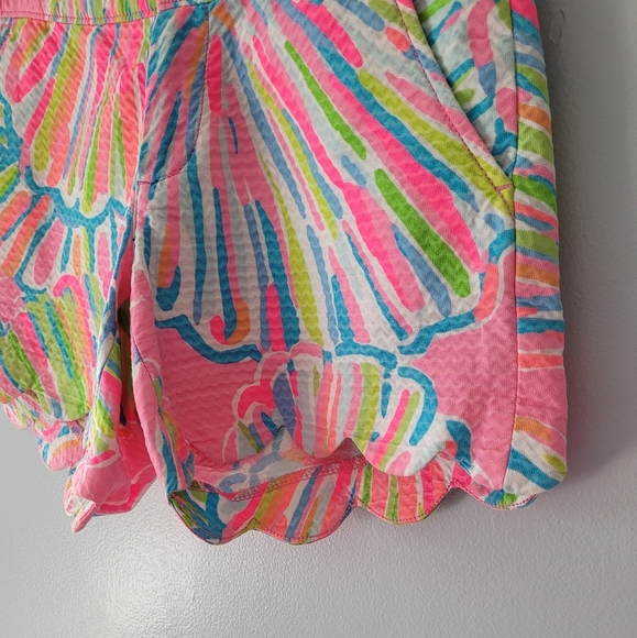 Lilly Pulitzer The Buttercup Scalloped Short Size 00 - Picture 4 of 7